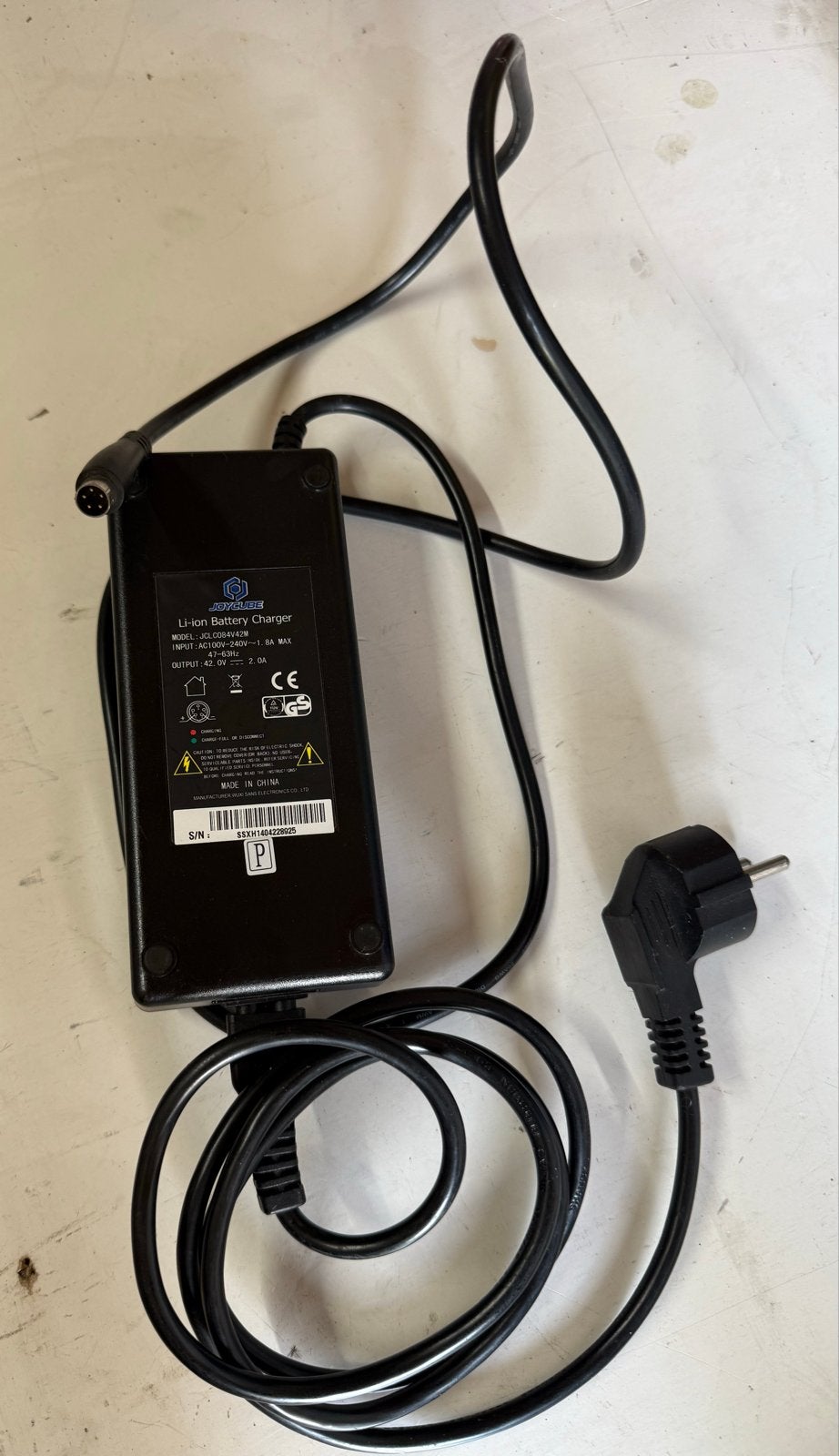 5-polige oplader voor Stella e-bike (Li-ion 42V 2A), Ophalen, Zo goed als nieuw