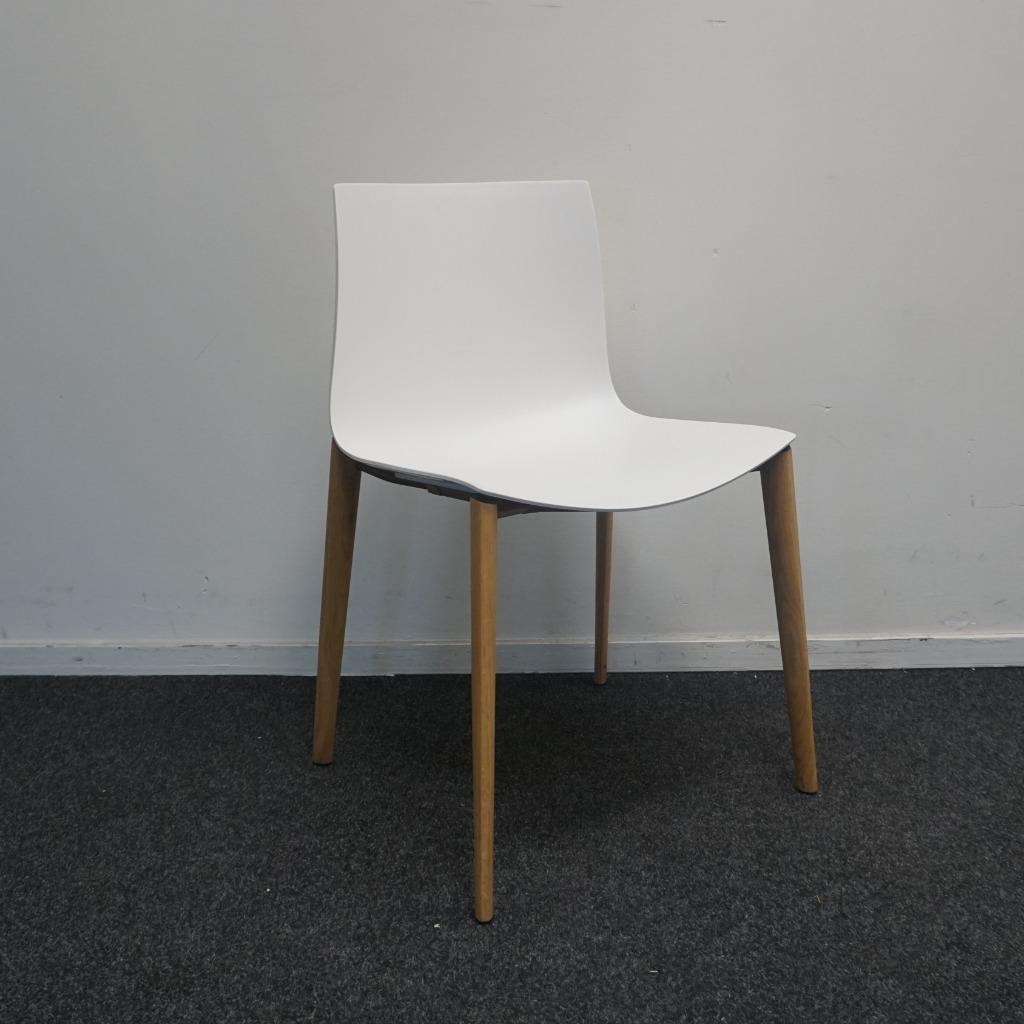 Arper Catifa 46 Stoelen | Design stoelen | Hout | Wit, Huis en Inrichting, Hout, Gebruikt, -, Wit