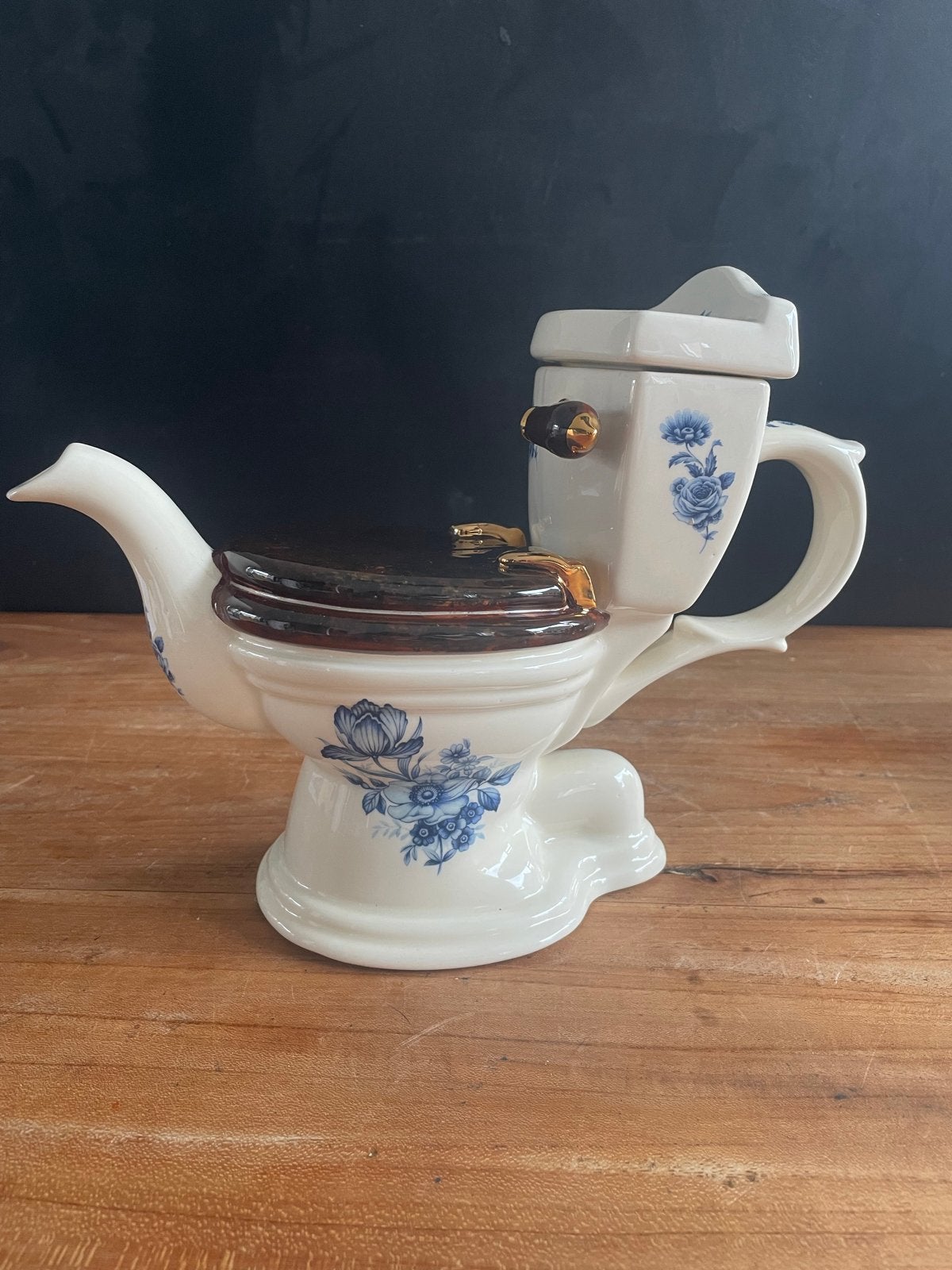 Tony Carter WC Theepot - Limited Edition, Ophalen