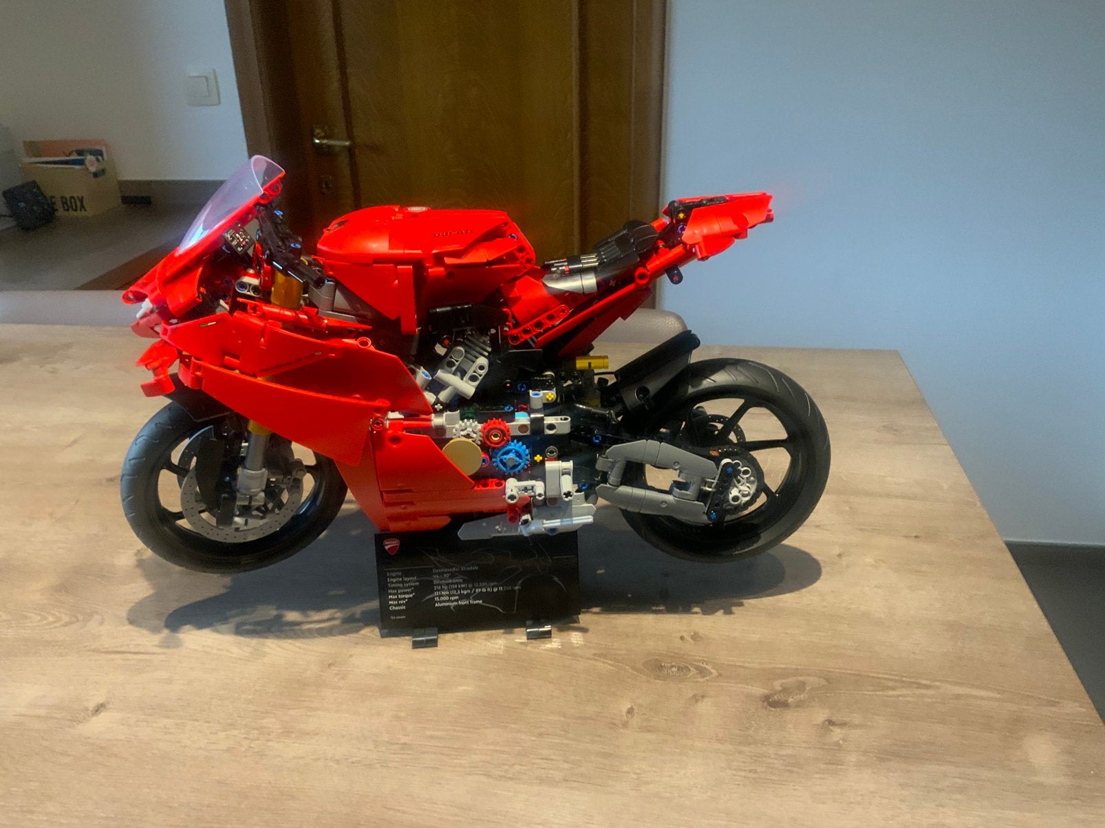 Lego set Lego Ducati Panigale v4s, Kinderen en Baby's, Speelgoed | Duplo en Lego, Ophalen of Verzenden, Zo goed als nieuw
