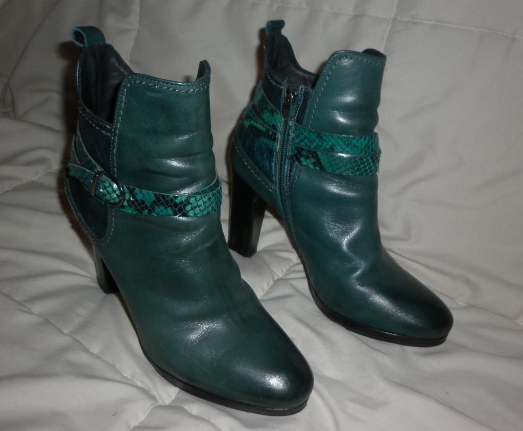 enkellaarzen maat 41 merk :  Floris van Bomme, Kleding | Dames, Schoenen, Gedragen, Lage of Enkellaarzen, Groen, Ophalen of Verzenden