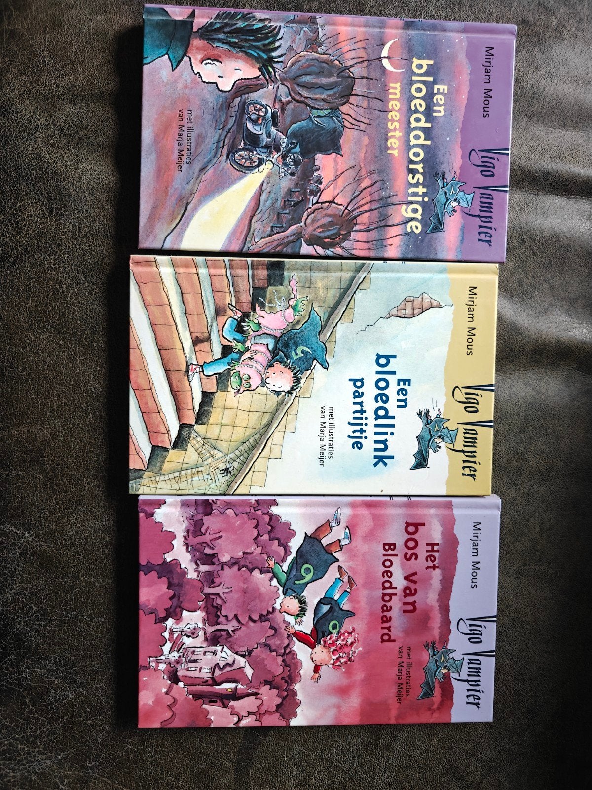 Vigo vampier boeken van Mirjam Mous gesigneerd, Ophalen, Zo goed als nieuw, Mirjam Mous