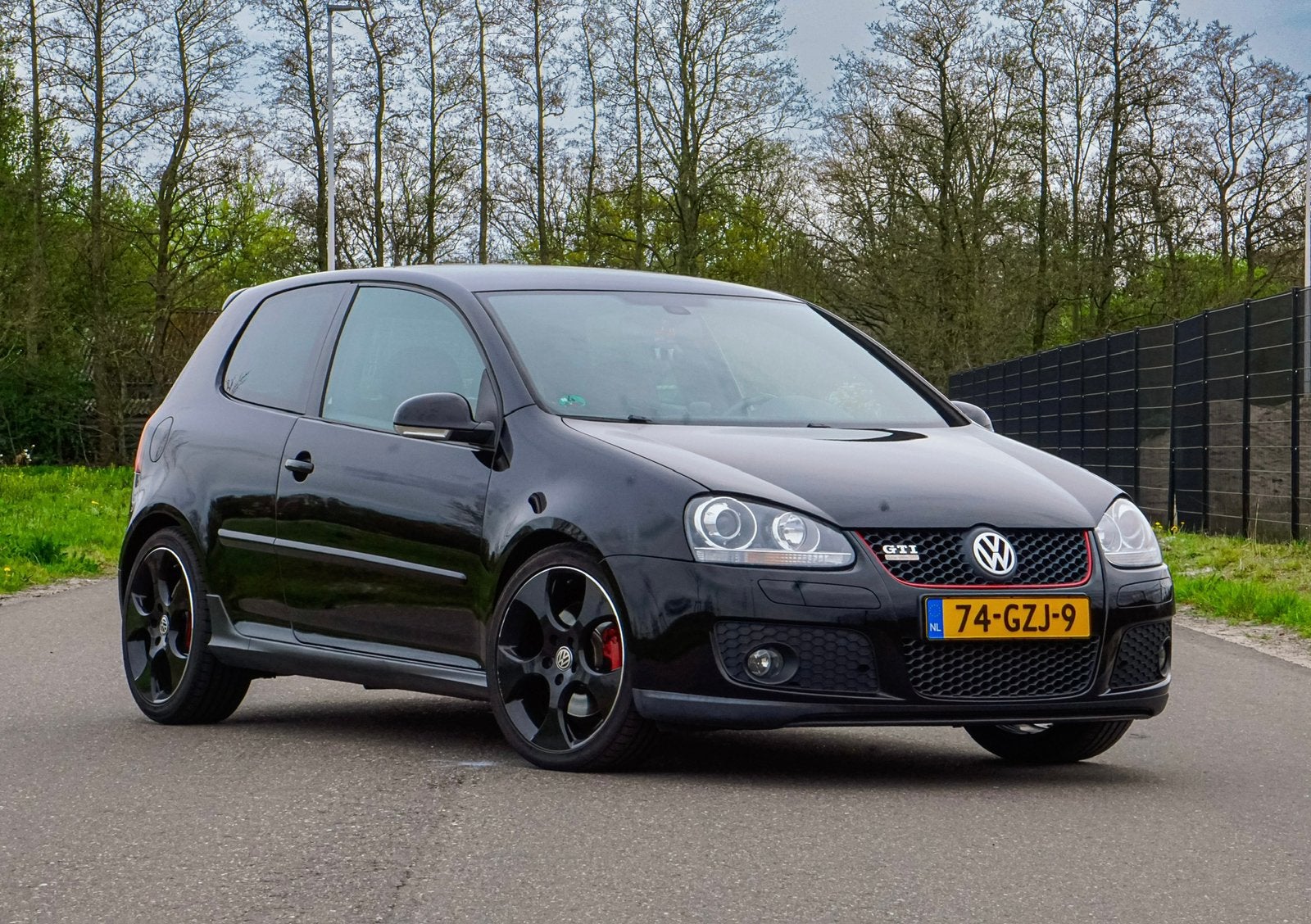 Volkswagen Golf 2.0 GTI 240ed, Auto's, Volkswagen, Zwart, 4 cilinders, Zwart, Handgeschakeld