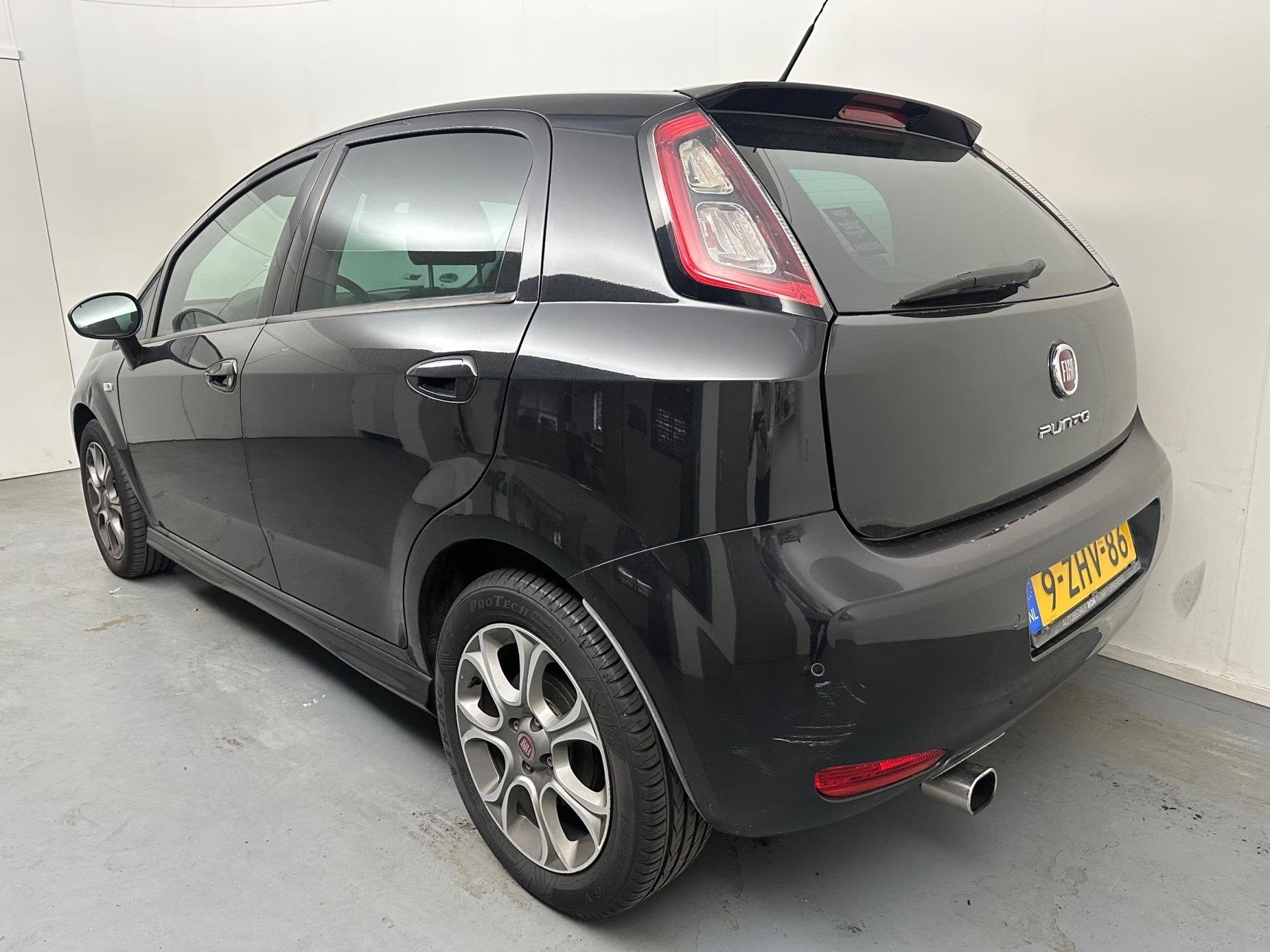 Fiat Punto Evo 0.9 TwinAir Lounge # Clima # Nap # Lmv, Voorwielaandrijving, 101 pk, Gebruikt, Origineel Nederlands