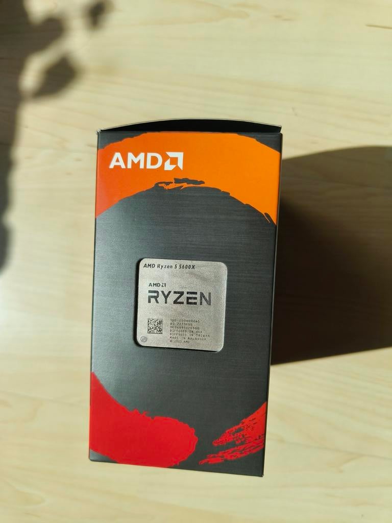 AMD RYZEN 5 5600X, Computers en Software, Processors, Zo goed als nieuw, 6-core, 3 tot 4 Ghz, Ophalen of Verzenden