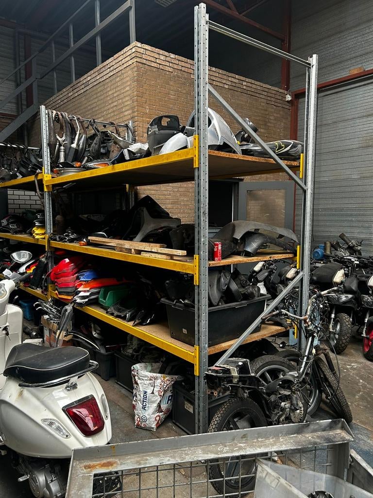 Magazijnstellingen, in zeer nette staat en met houten platen, Ophalen, Gebruikt