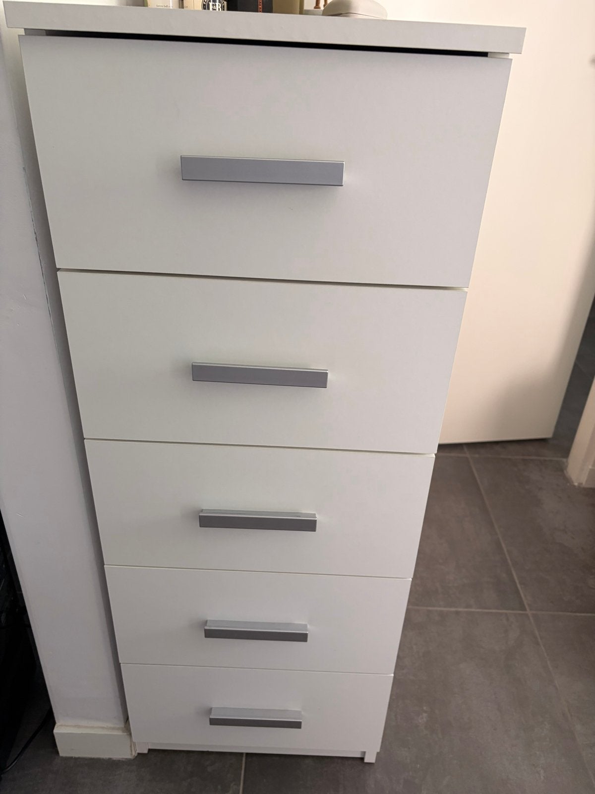 JYSK TAPDRUP Smalle ladekast wit (5 laden), Huis en Inrichting, Kasten | Ladekasten, Ophalen, Overige materialen, Minder dan 50 cm