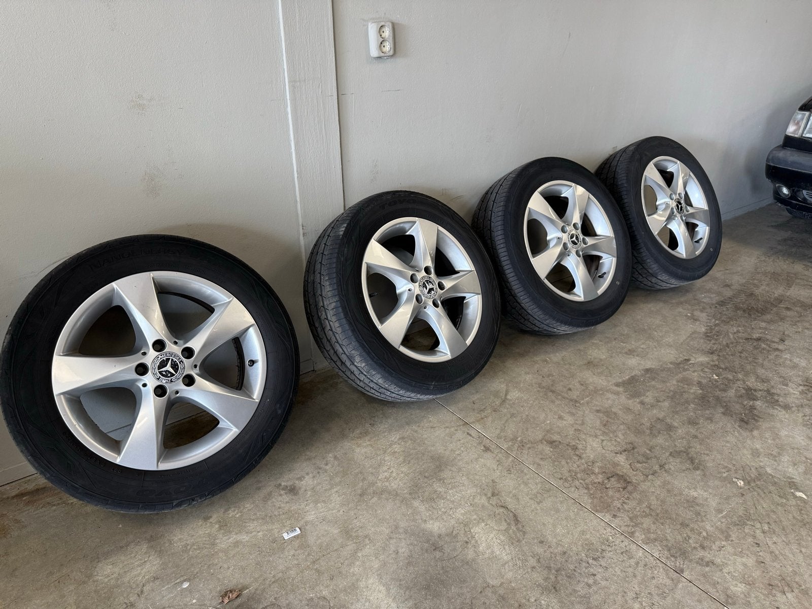 Originele Mercedes-Benz vito 17 inch met Toyo+TPMS sensore, Auto-onderdelen, Banden en Velgen, Ophalen, Banden en Velgen, 17 inch