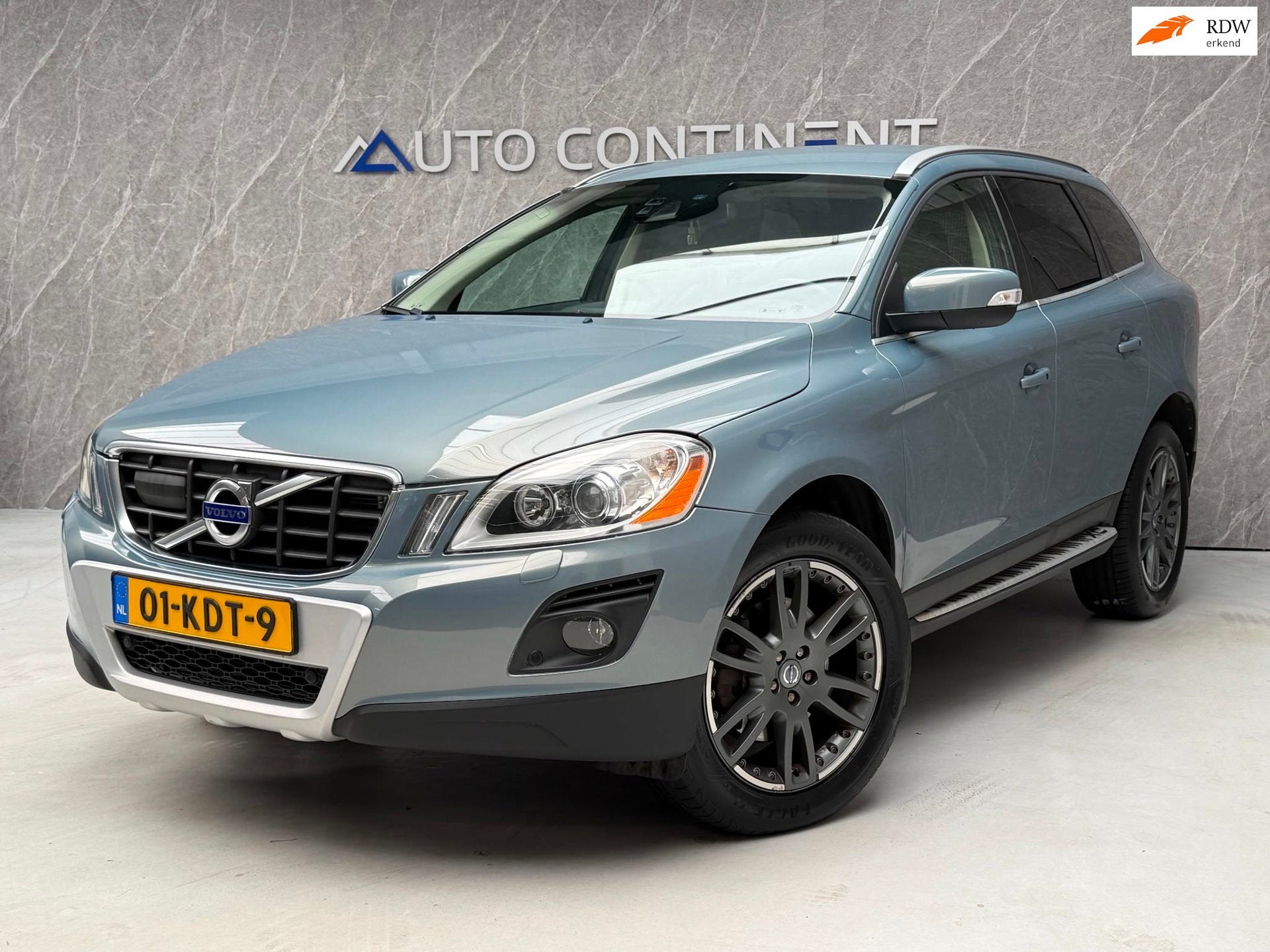 Volvo XC60 3.0 T6 AWD Summum / NAP / APK / YoungTimer, Auto's, Automaat, Gebruikt, 2000 kg, Blauw