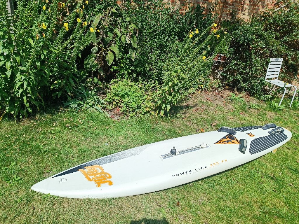 surfplank Hifly 285 PX in goede staat met mastvoet en vin, Watersport en Boten, Windsurfen, Ophalen, 250 tot 300 cm, Gebruikt