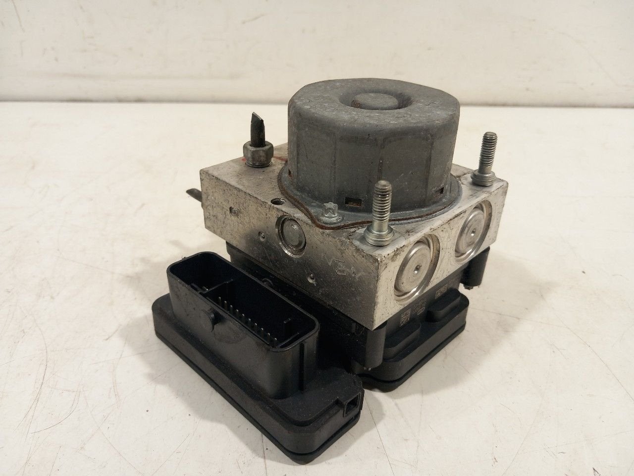 Abs pomp Suzuki Swift, Onderdelen@venauto.nl, Van der Ven Autorecycling B.V., Gebruikt, Ettenseweg 76, 4706 PB Roosendaal, The Netherlands