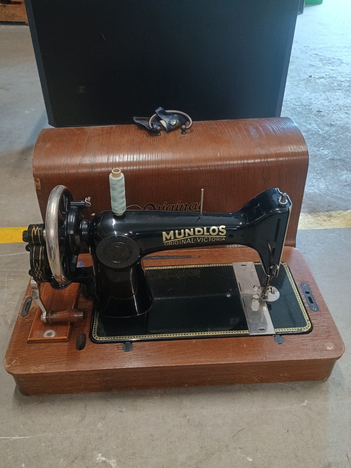Antieke naaimachine Mundlos Original Victoria, Antiek en Kunst, Ophalen