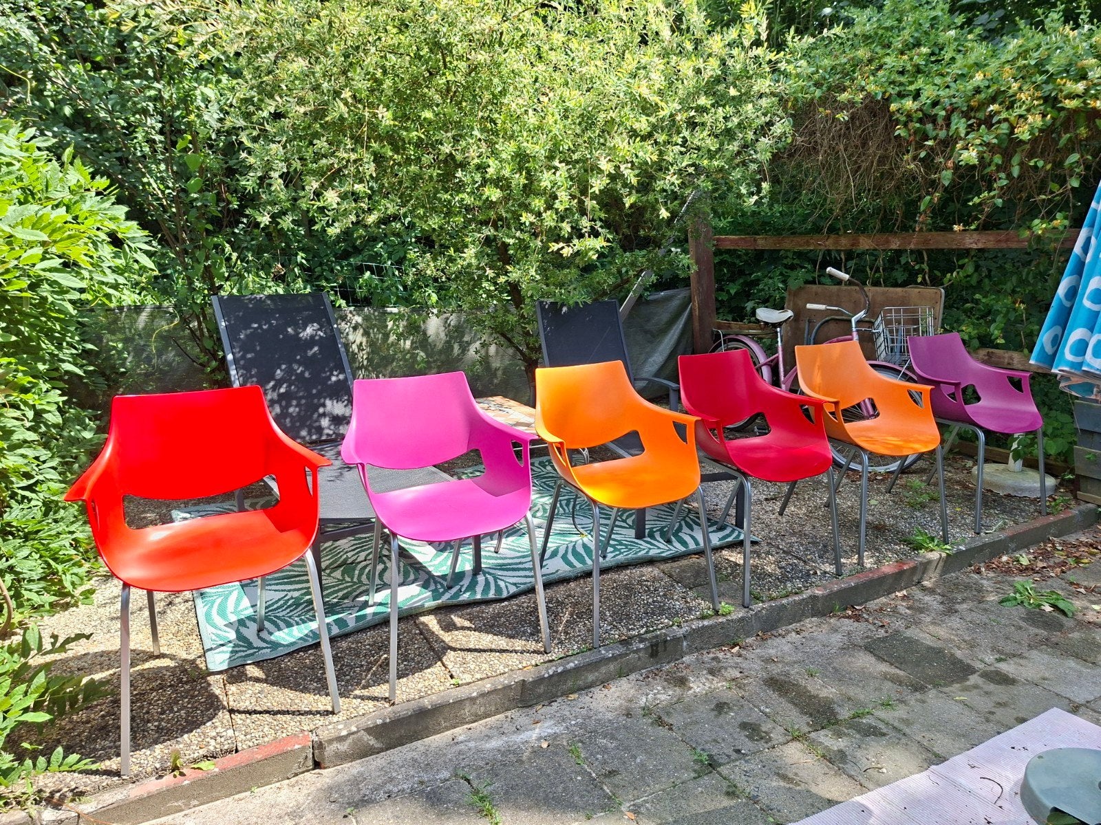 Kleurrijke tuinstoelen 6 stuks., Ophalen, Gebruikt, Kunststof