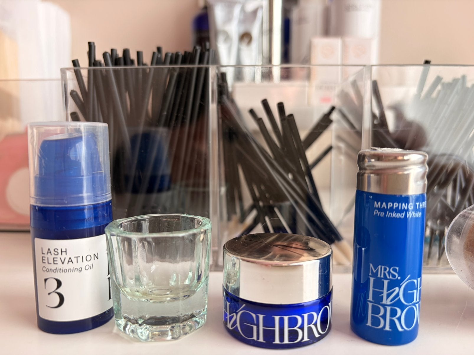 wenkbrauw & lash styling set Mrs.Highbrow + veel toebehoren, Ophalen of Verzenden, Zo goed als nieuw, Overige kleuren, Ogen