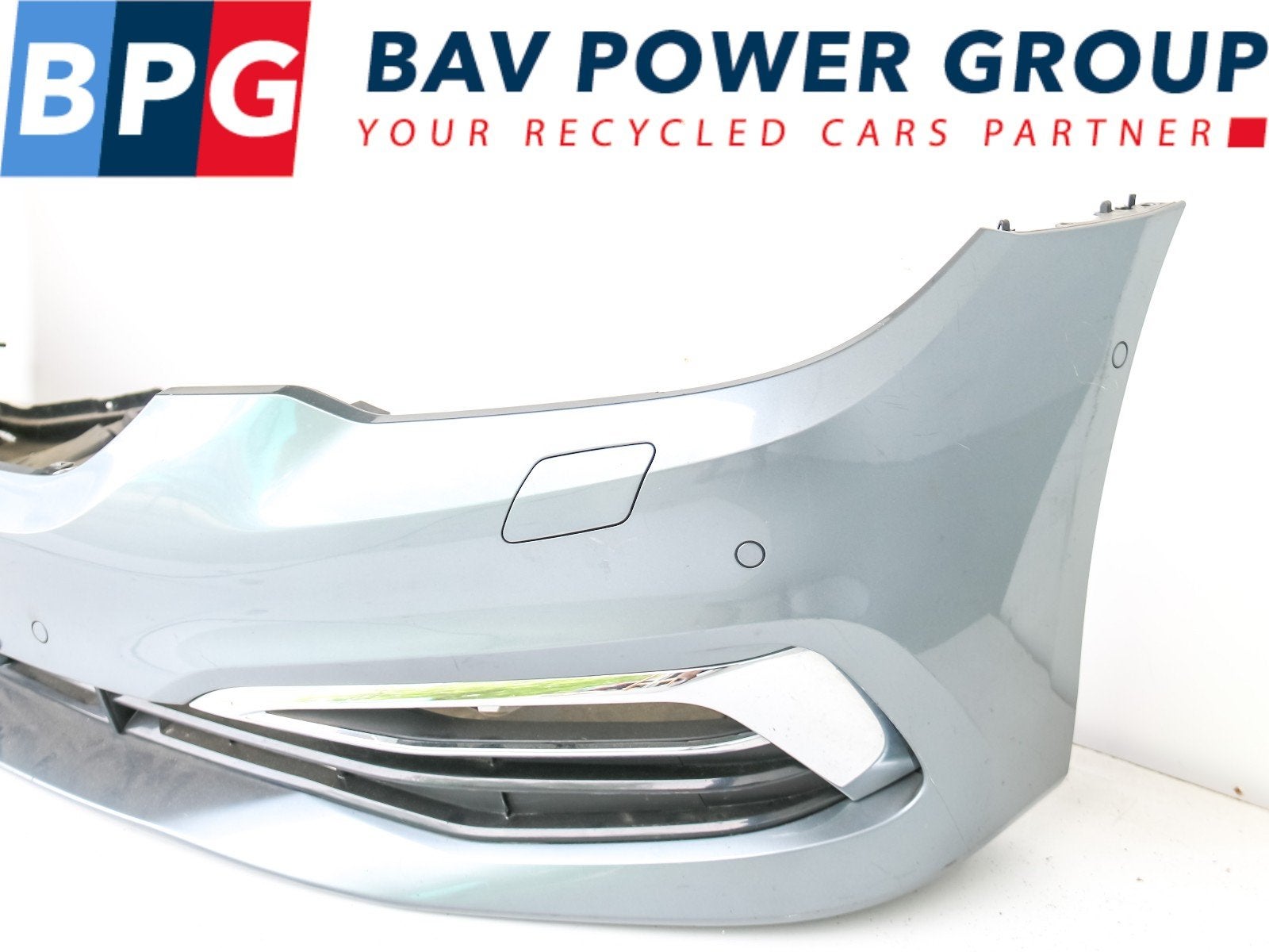 BUMPER VOOR LUXURY 6 PDC BMW 5 serie (G30) (01-2016/06-2023), Auto-onderdelen, Gebruikt, Voor, Bumper, BMW
