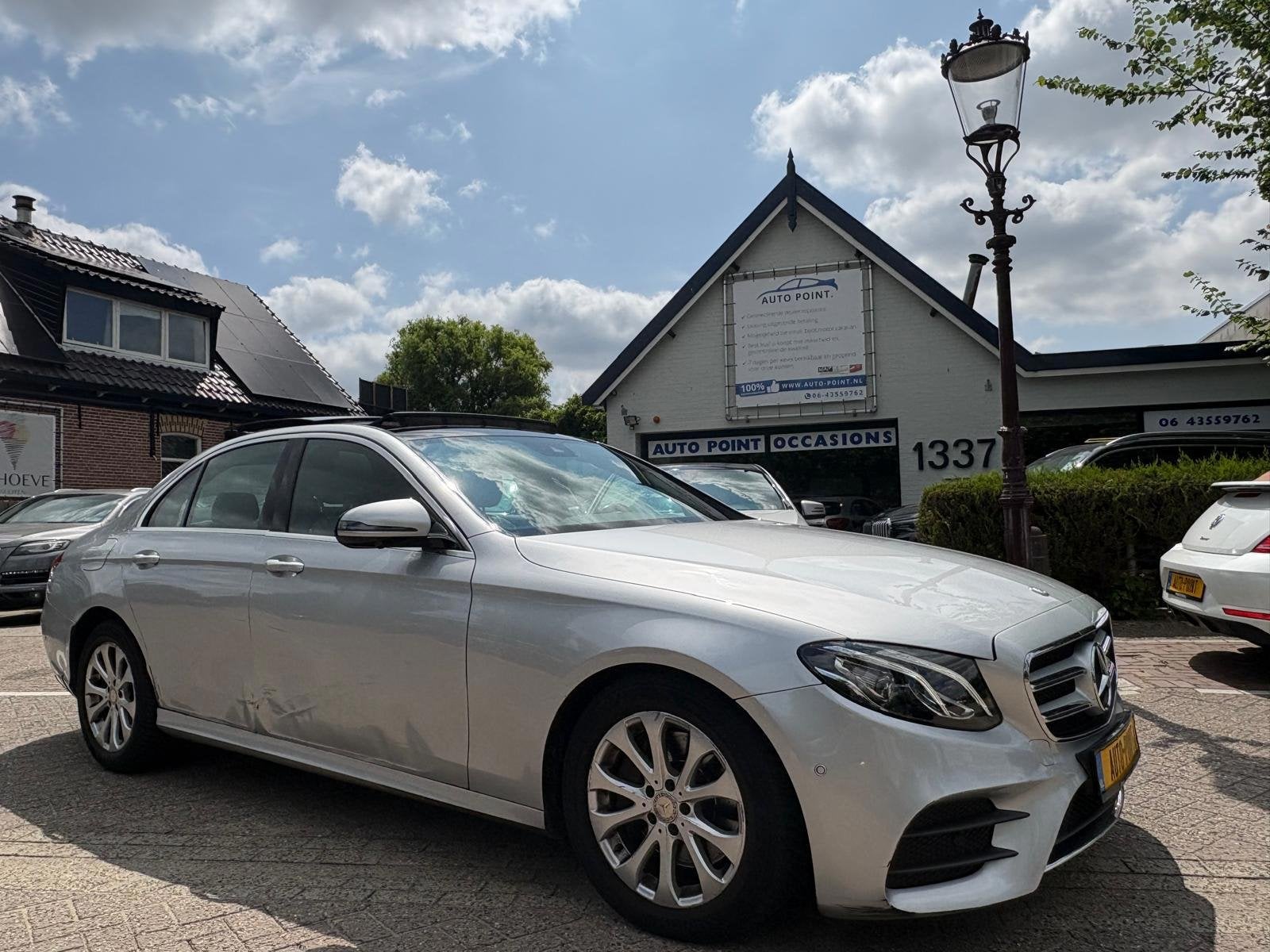 Mercedes-Benz E-klasse 220D AMG-LINE/PANO/360CAM/AMBIANCE/PD, Achterwielaandrijving, Gebruikt, Zwart, 4 cilinders