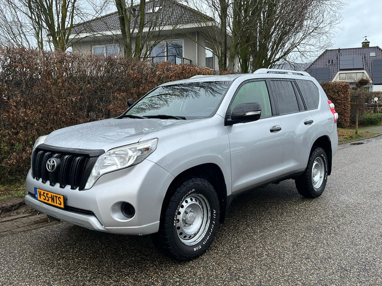 Toyota Land Cruiser 2.8 D-4D-F LX 150| Grijs kenteken, Auto's, Automaat, Dealer onderhouden, Stof, Gebruikt