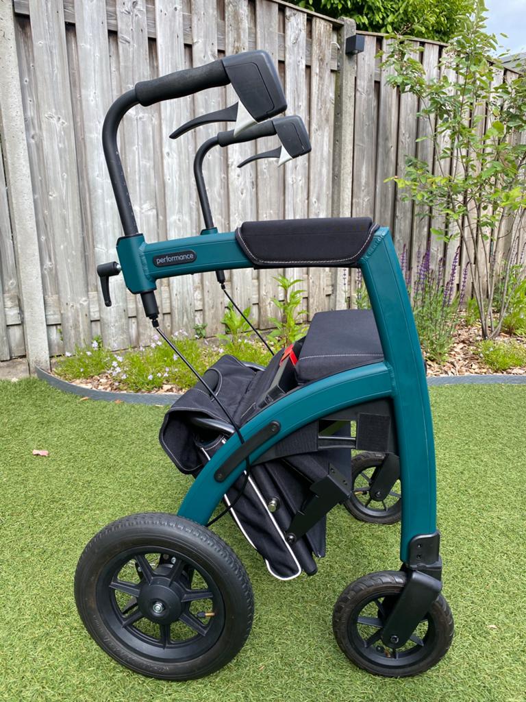 Rollz Motion Performance - (rollator en duwrolstoel in 1), Diversen, Rollators, Ophalen, Opvouwbaar, Zo goed als nieuw