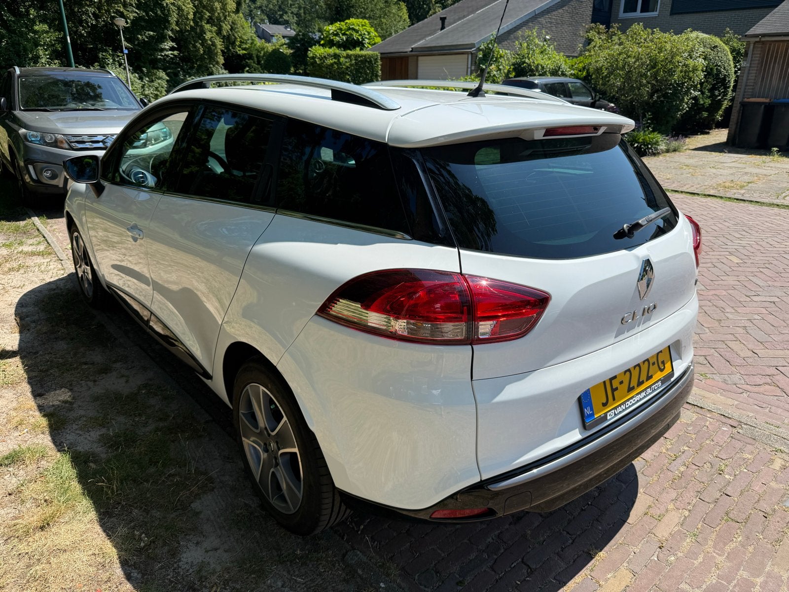 Renault Clio 0.9 TCE 90 Estate 2016 Wit, Voorwielaandrijving, 898 cc, 580 kg, 1064 kg