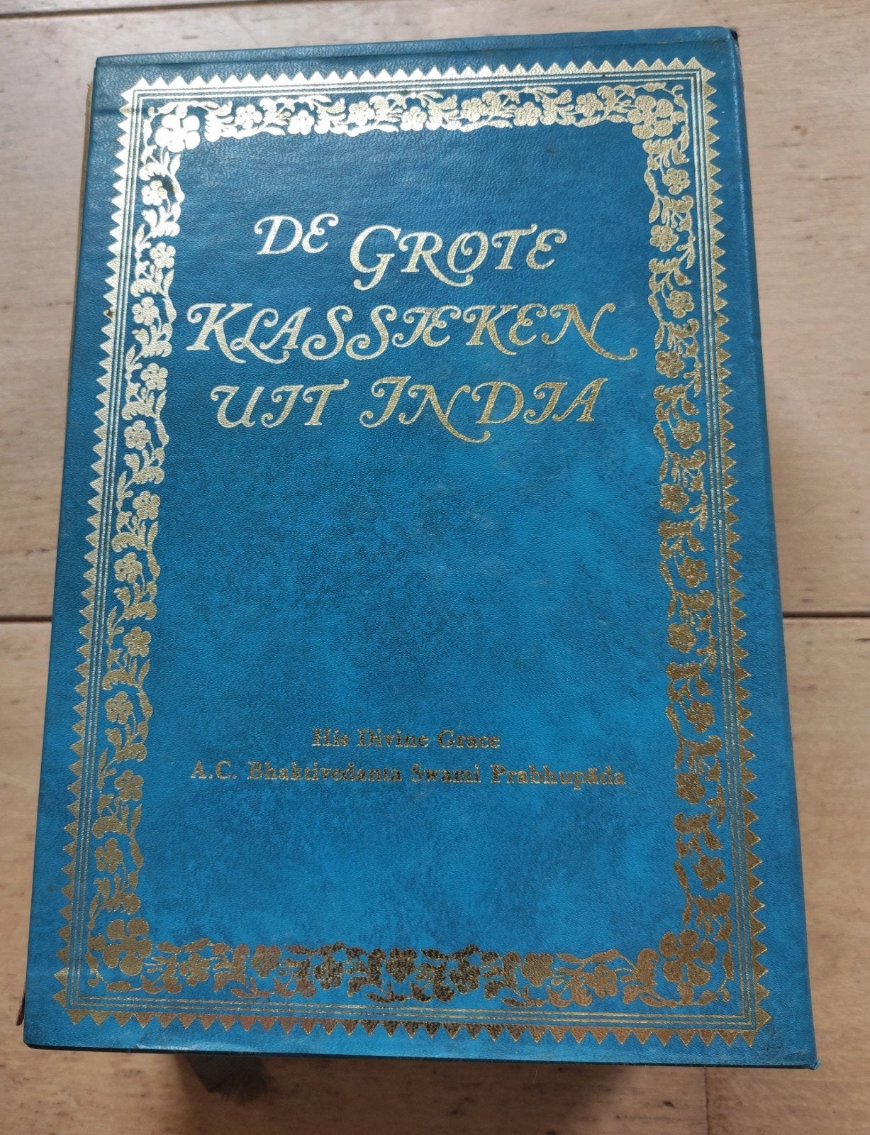 De Grote Klassieken uit India - Bhagavad-Gita (3 delen), Boeken, A.C. Bhaktivedanta Swami Prabhupada, Achtergrond en Informatie