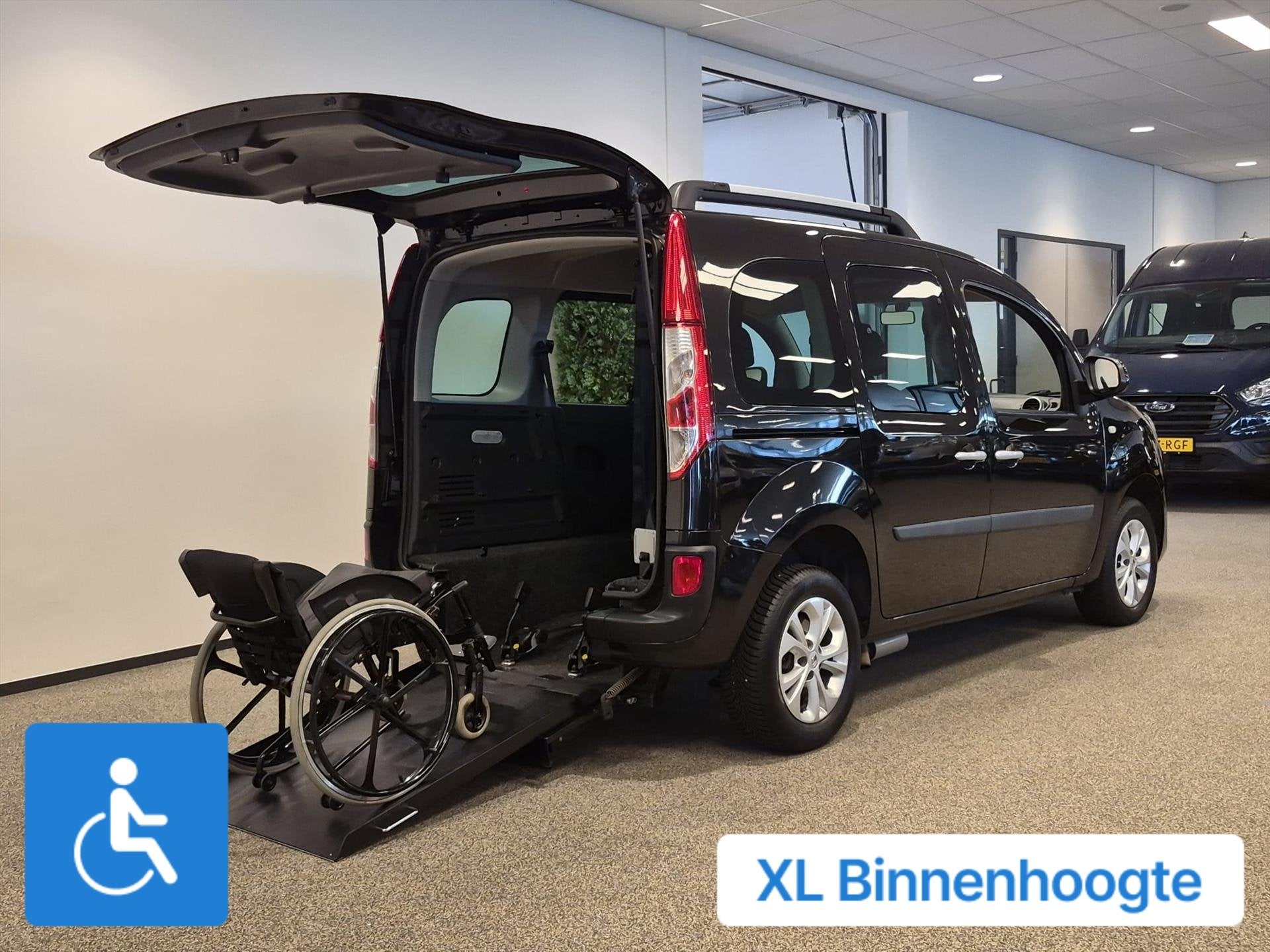 Renault Kangoo Rolstoelauto XXL-Ombouw 150cm incl. lier, Stof, Gebruikt, Elektrische ramen, Zwart