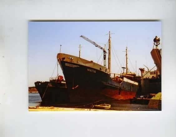 scheepvaart-foto-nikitis, Verzamelen, Ophalen of Verzenden, Zo goed als nieuw, Motorboot, Boek of Tijdschrift