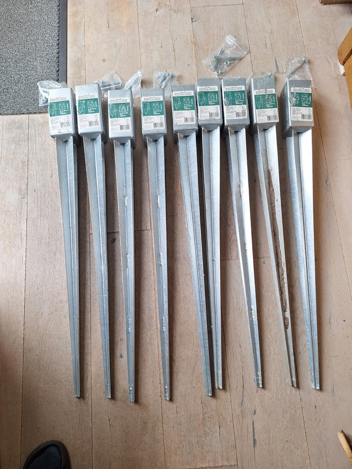 Kaiserthal schutting Paalpunten 900mm - 9 stuks, Tuin en Terras, Palen, Balken en Planken, Ophalen, Nieuw, Minder dan 180 cm, Palen