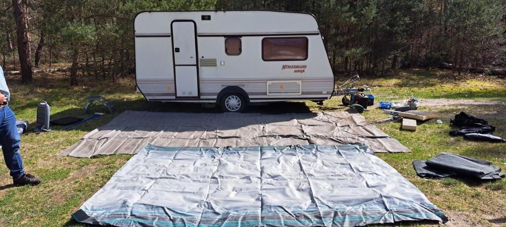 Caravan Bürstner met voortent en luiffel, Kleine zit, Particulier, Bürstner, Luifel