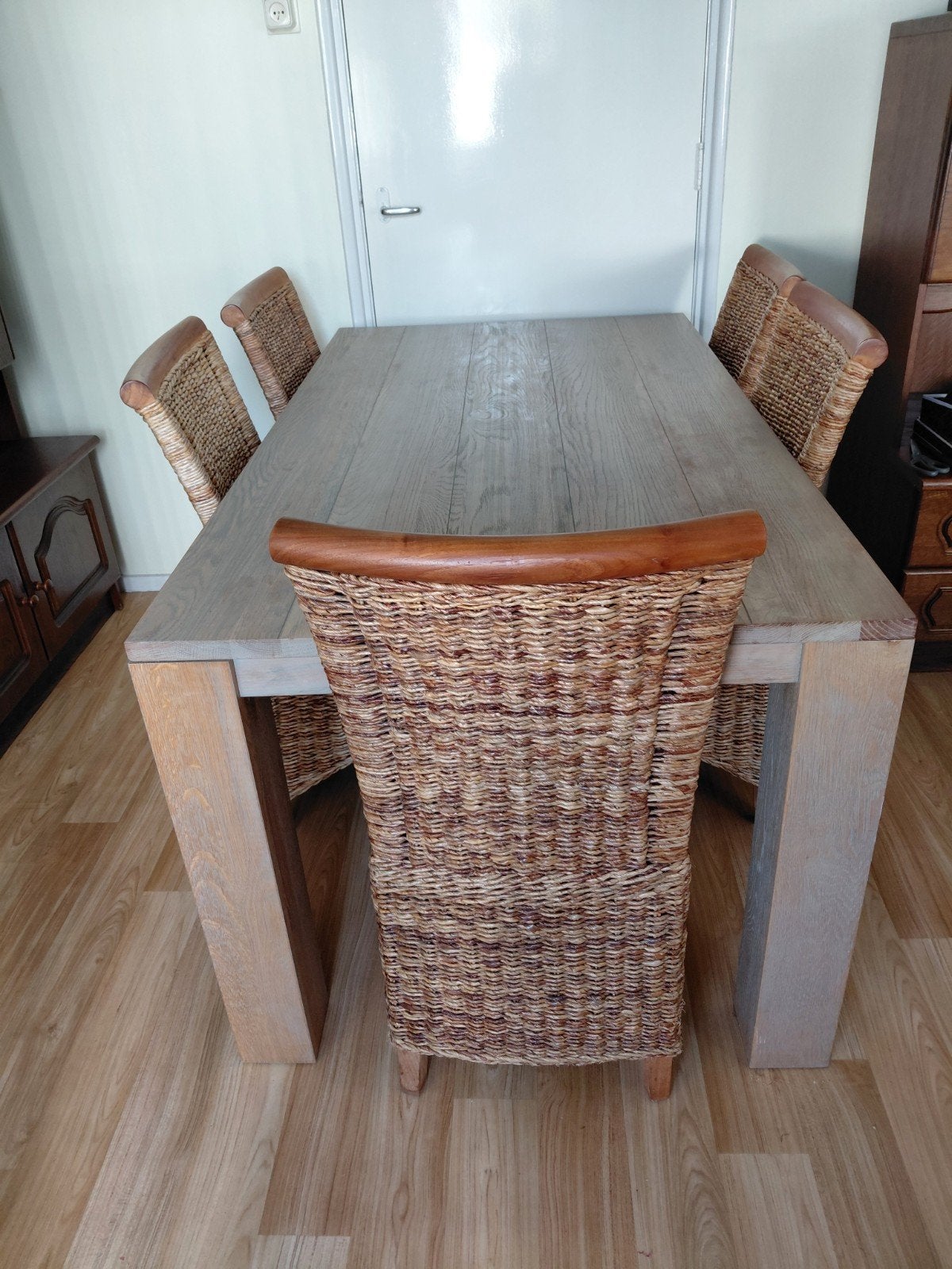 Teakhouten eettafel met 5 rotan stoelen, Huis en Inrichting, Ophalen of Verzenden, Gebruikt, Vijf personen of meer, Overige materialen