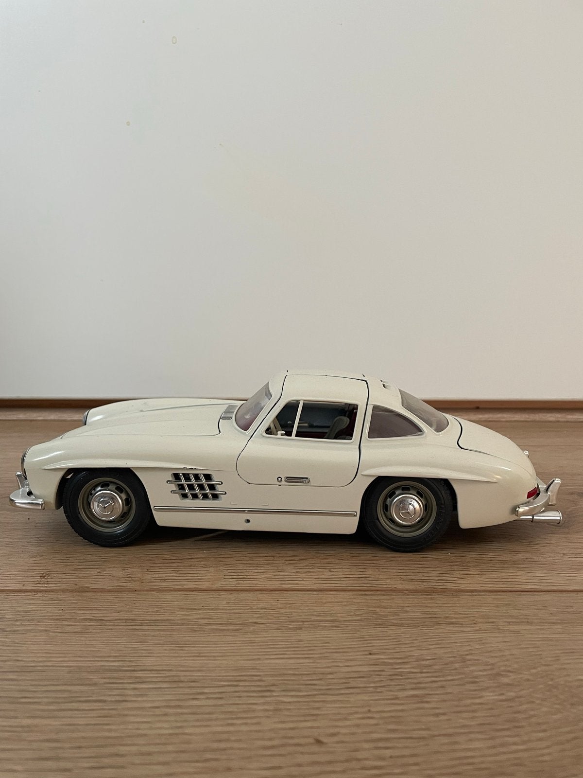 Mercedes 300 SL (1954) - Burago schaalmodel 1:18, Ophalen of Verzenden, Zo goed als nieuw, Auto, Bburago