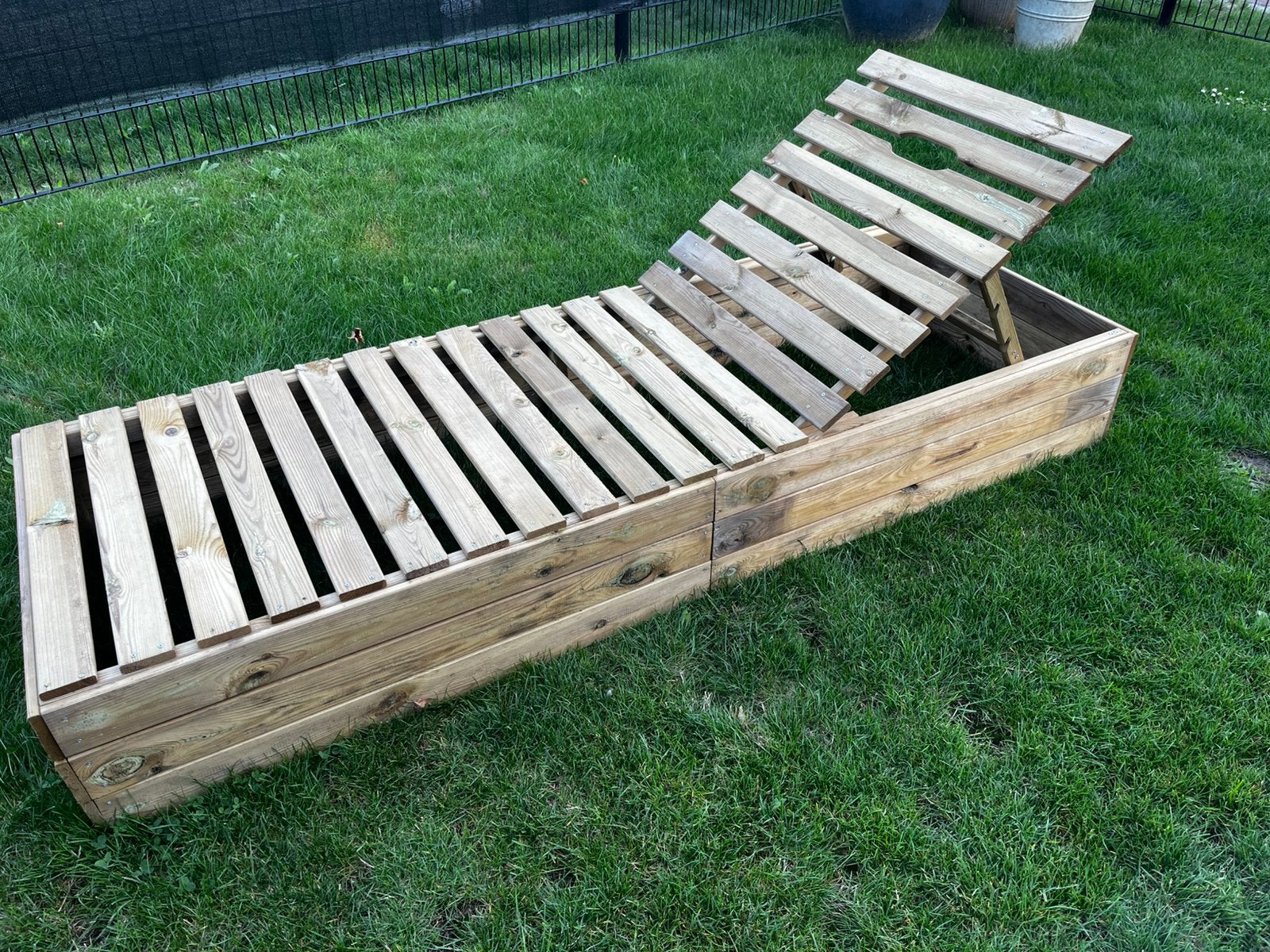 TE KOOP HOUTEN LIGBED, Tuin en Terras, Ophalen, Zo goed als nieuw, Hout