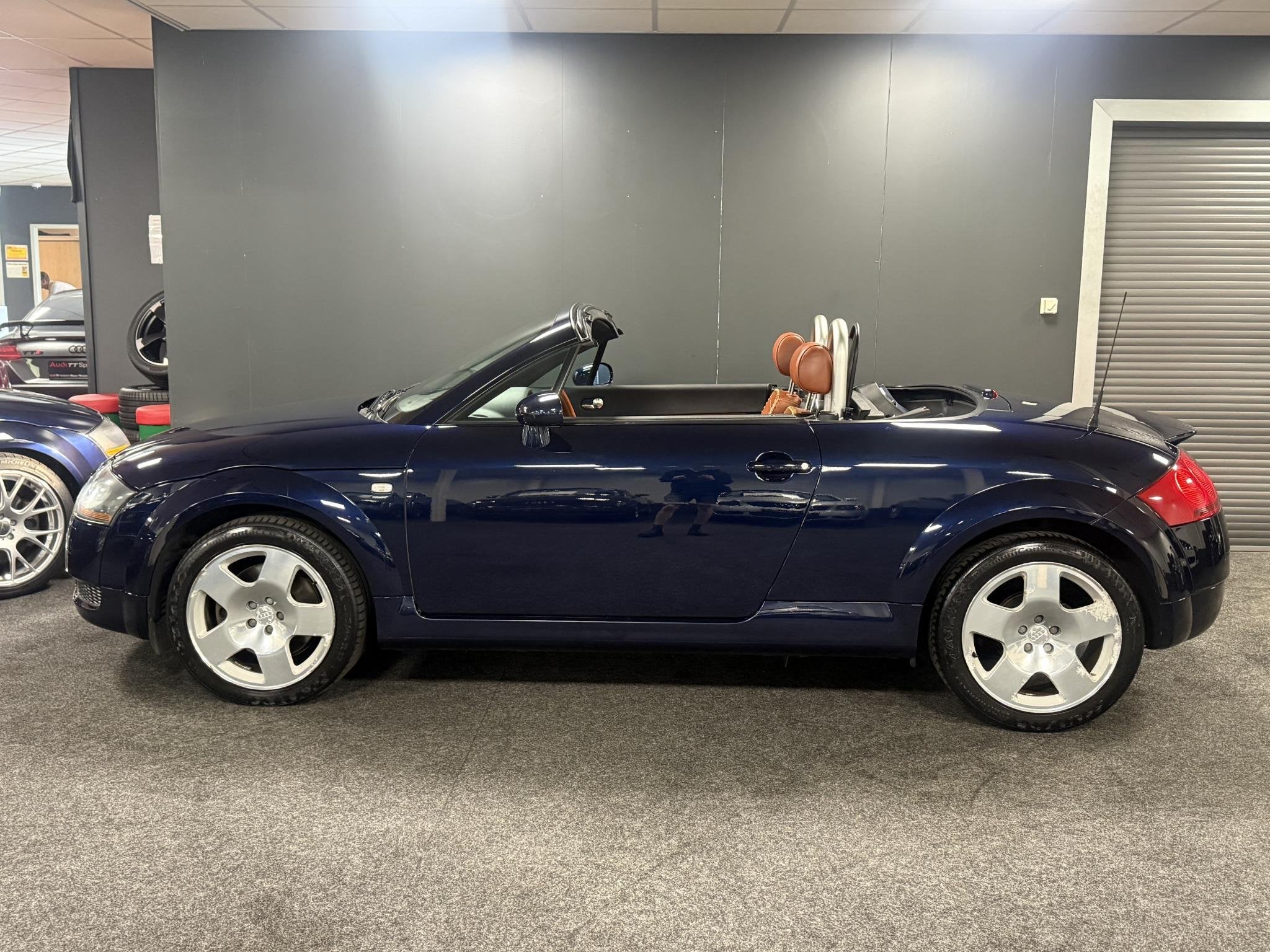 Audi TT Roadster 1.8 5V Turbo Bruin mokassin base ball leder, Auto's, Audi, Voorwielaandrijving, TT, Gebruikt, 4 cilinders