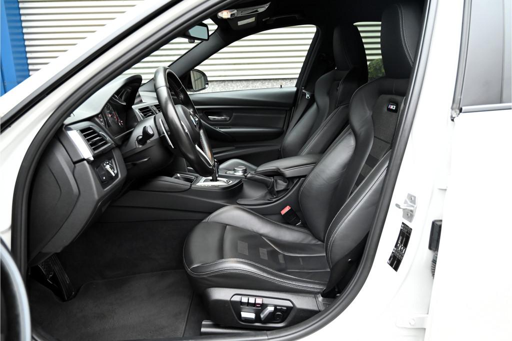 BMW 3 Serie M3 DCTA LCI / CARBON / HARMAN KARDON / LEDER / M, Auto's, BMW, Automaat, Achterwielaandrijving, Gebruikt, 1535 kg