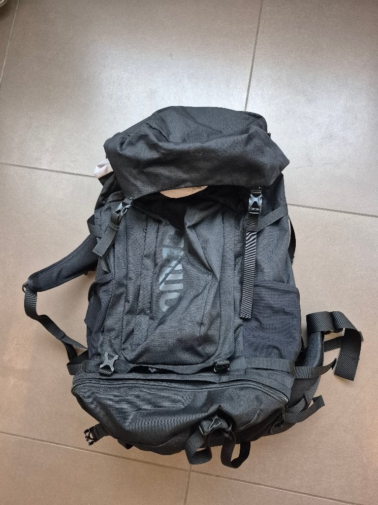 Nomad Batura 70 liter Premium Backpack - Zo goed als nieuw, Ophalen, 30 cm of meer, Zwart, Zo goed als nieuw