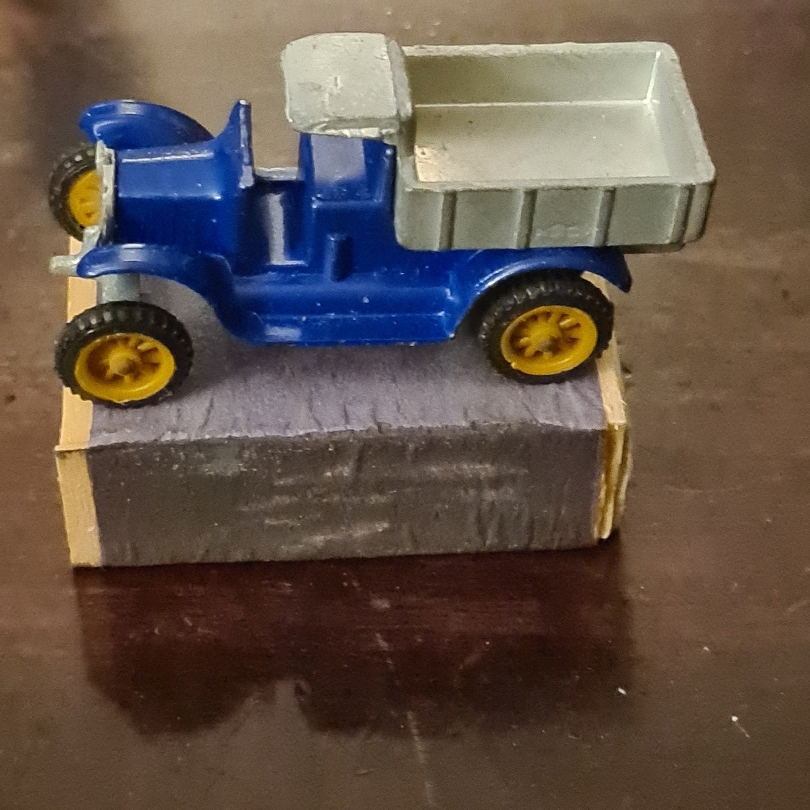 miniatuur vrachtwagen - blauw met kiepbak, Ophalen of Verzenden