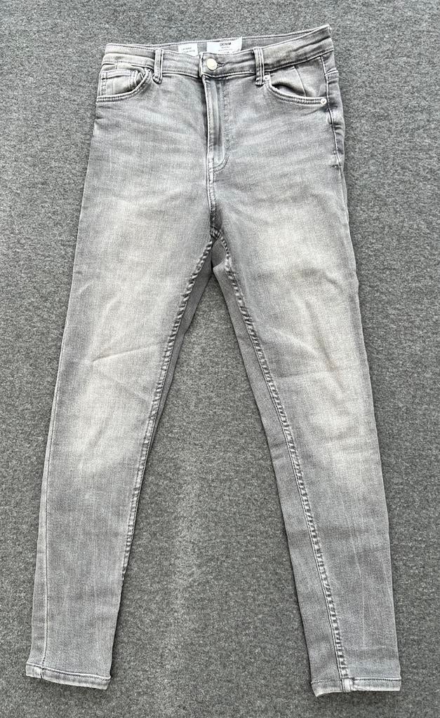 Bershka skinny jeans – maat M – high rise – perfecte staat, Kleding | Dames, Spijkerbroeken en Jeans, Ophalen of Verzenden, Zo goed als nieuw