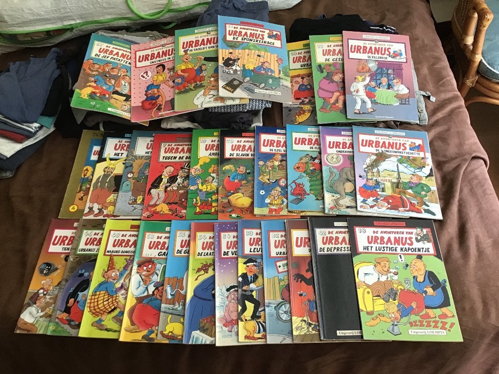 34 uitgaves Urbanus door Linthout en Urbanus, Meerdere stripboeken, Ophalen of Verzenden, Gelezen