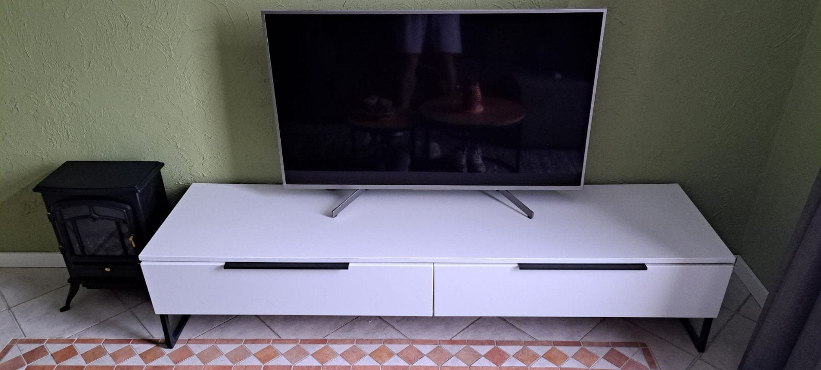 Gratis televisiemeubel!, Ophalen, 25 tot 50 cm, Minder dan 100 cm