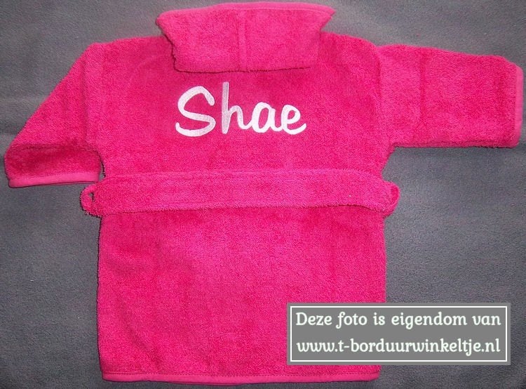 Badjas Fuchsia geborduurd met naam (baby of kind, 5 maten), Ophalen of Verzenden, Nieuw, Kraamcadeau