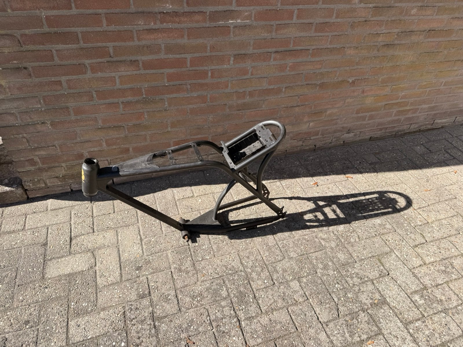 Fatbike v8 frame alles is recht en goed lagers zitten er in, Ophalen