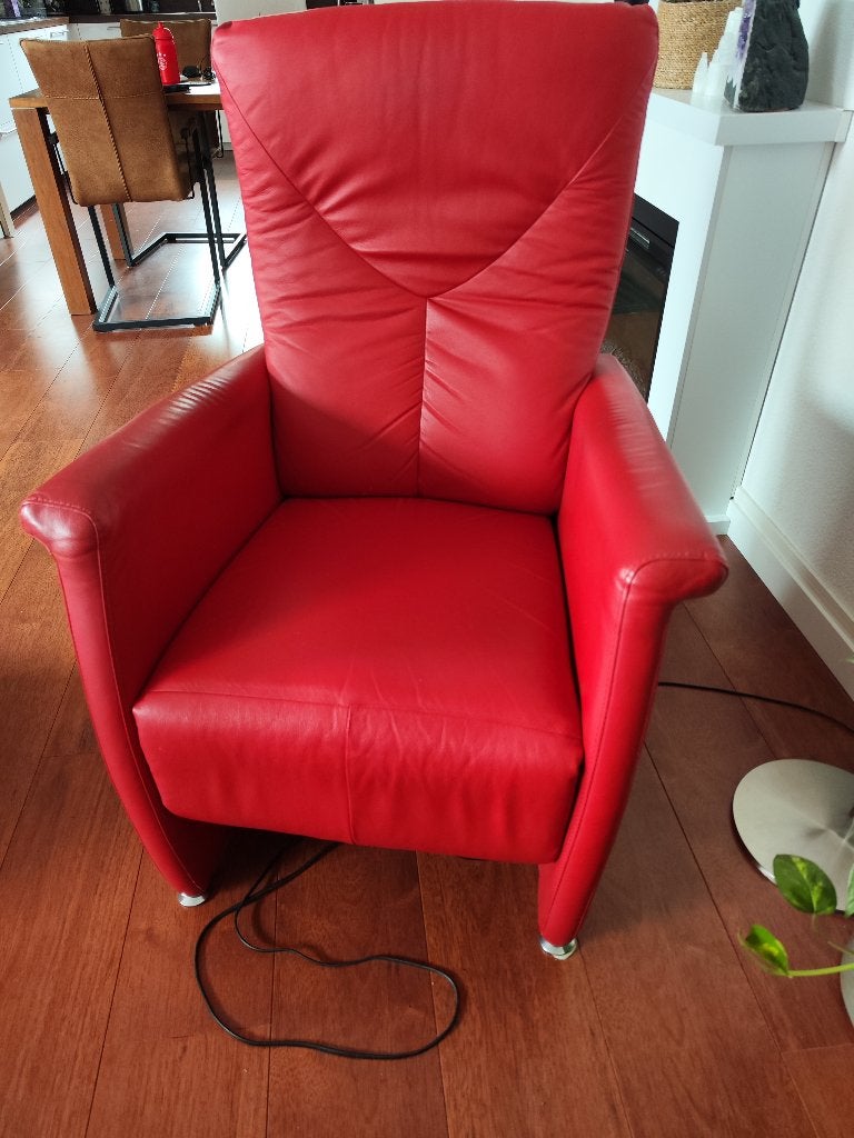 elektrische leren rode fauteuil, Ophalen, Gebruikt, 50 tot 75 cm, Leer