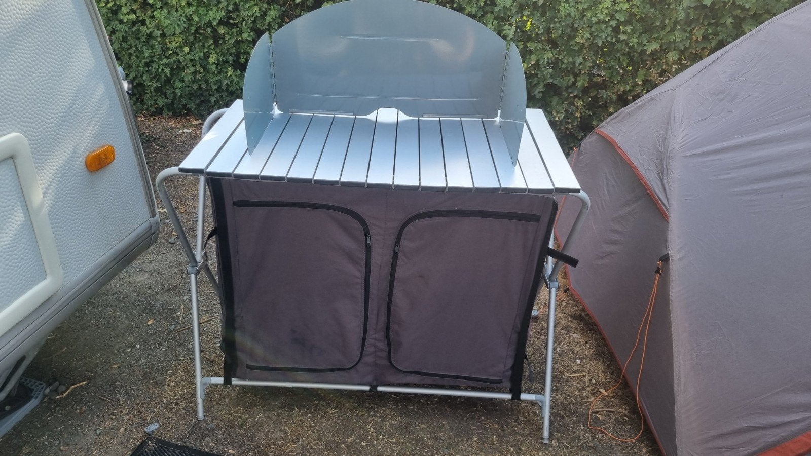 Obelink campingkast met aanrechtblad en windvanger, Ophalen, Gebruikt