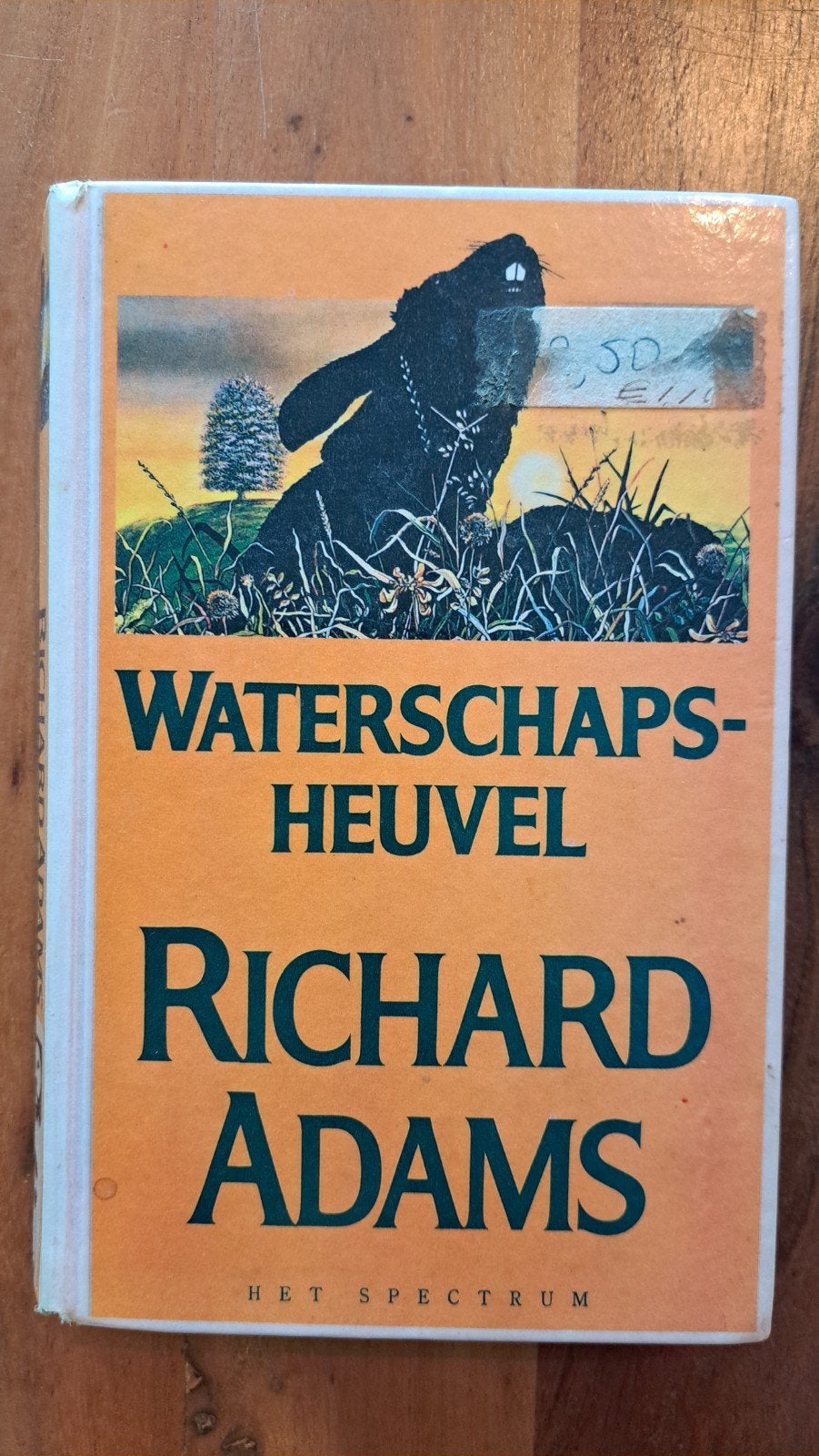Y Waterschapsheuvel - Richard Adams (Het Spectrum), Boeken, Romans, Gelezen, Nederland, Ophalen of Verzenden