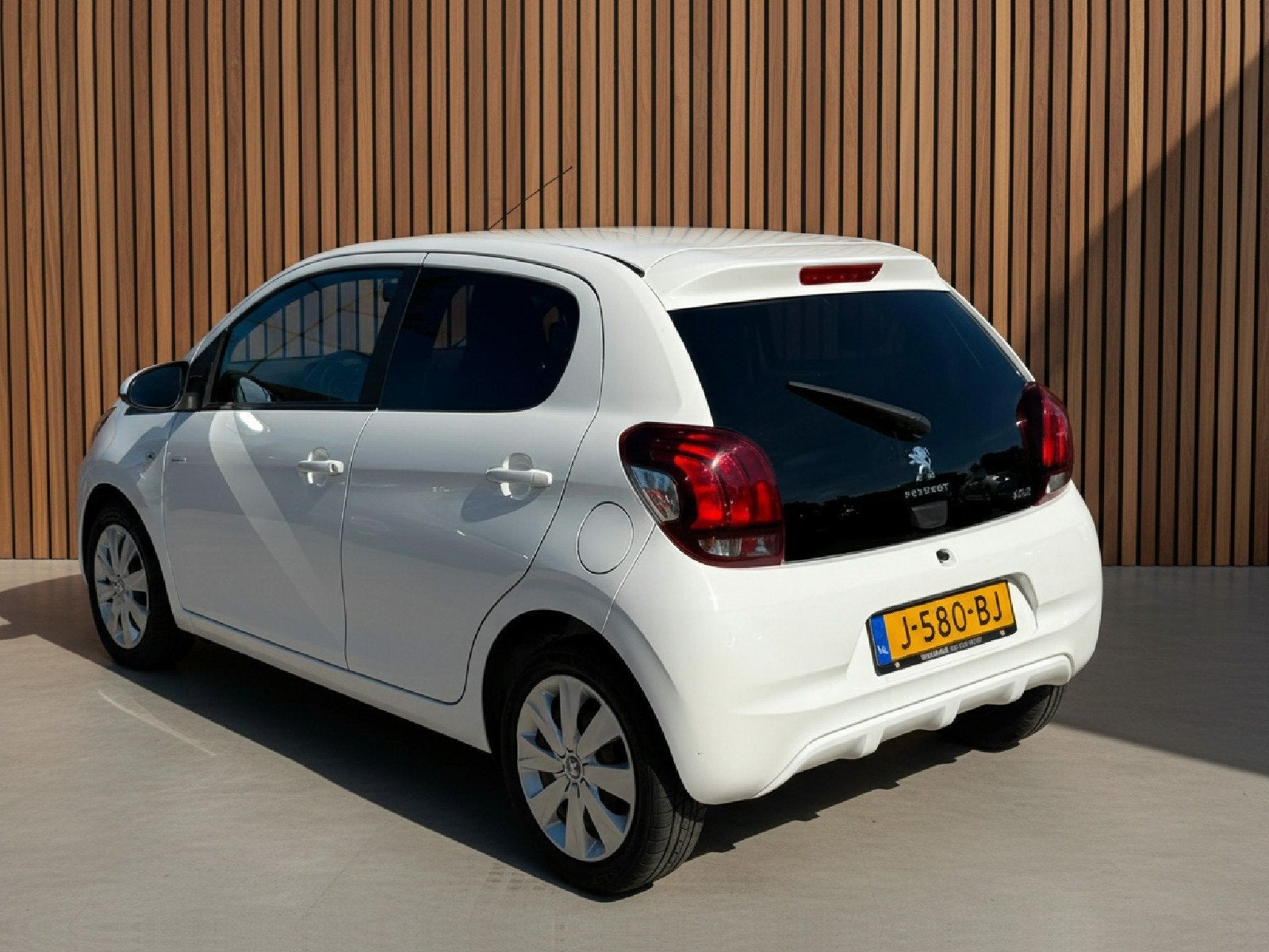 Peugeot 108 1.0 e-VTi Style | Bluetooth | Airco (bj 2020), Auto's, Voorwielaandrijving, Gebruikt, Euro 6, 4 stoelen