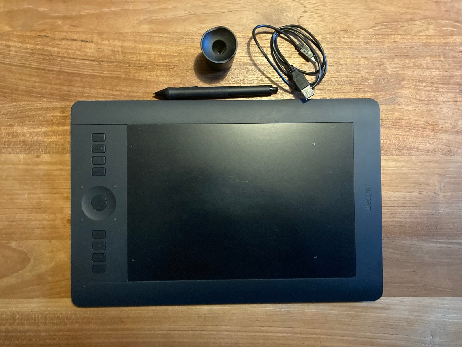 Wacom Intuos Pro Touch M tekentablet, Computers en Software, Ophalen of Verzenden, Multi-touch, Zo goed als nieuw, Bedraad