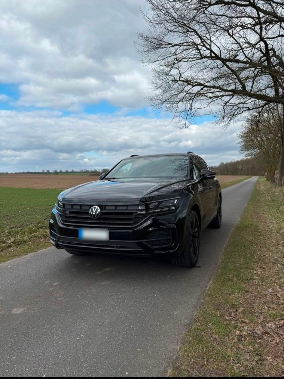 Vw Touareg 3.0tdi 2023 in onderdelen, Ophalen of Verzenden, Gebruikt, Motorkap