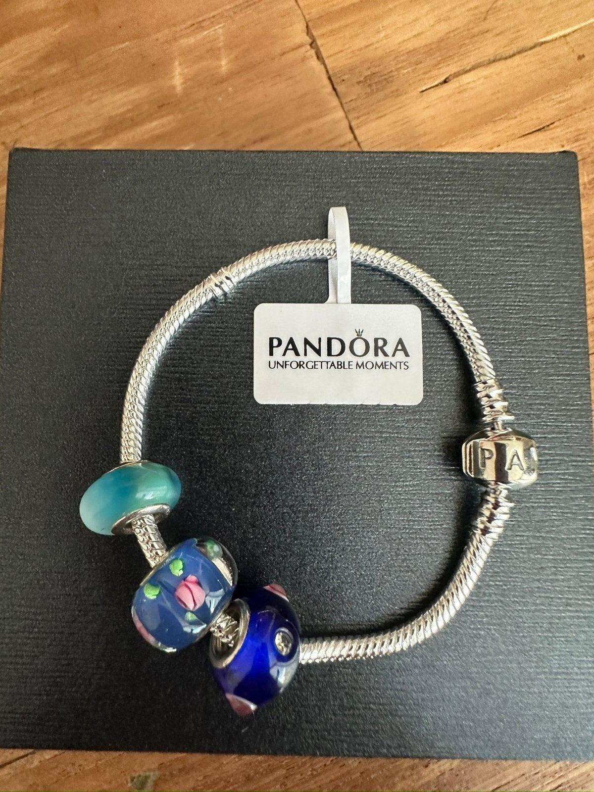 Pandora armband, nieuw, met 3 bedels, Sieraden, Tassen en Uiterlijk, Armbanden, Ophalen of Verzenden, Zo goed als nieuw, Zilver