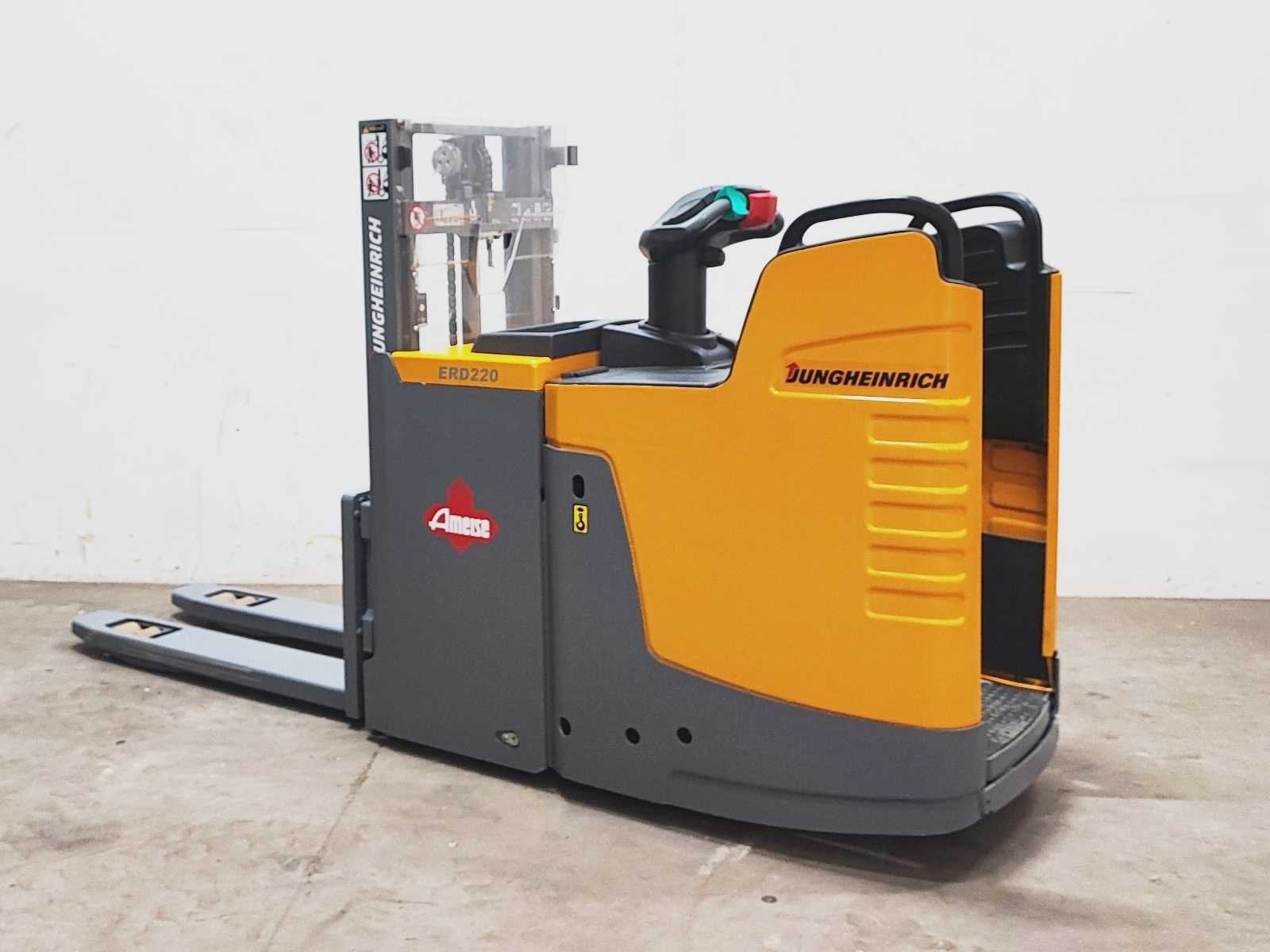 Jungheinrich - 2016 - ERD 220 - Stapelaar, Zakelijke goederen, Machines en Bouw | Heftrucks en Intern transport, Overige aandrijving