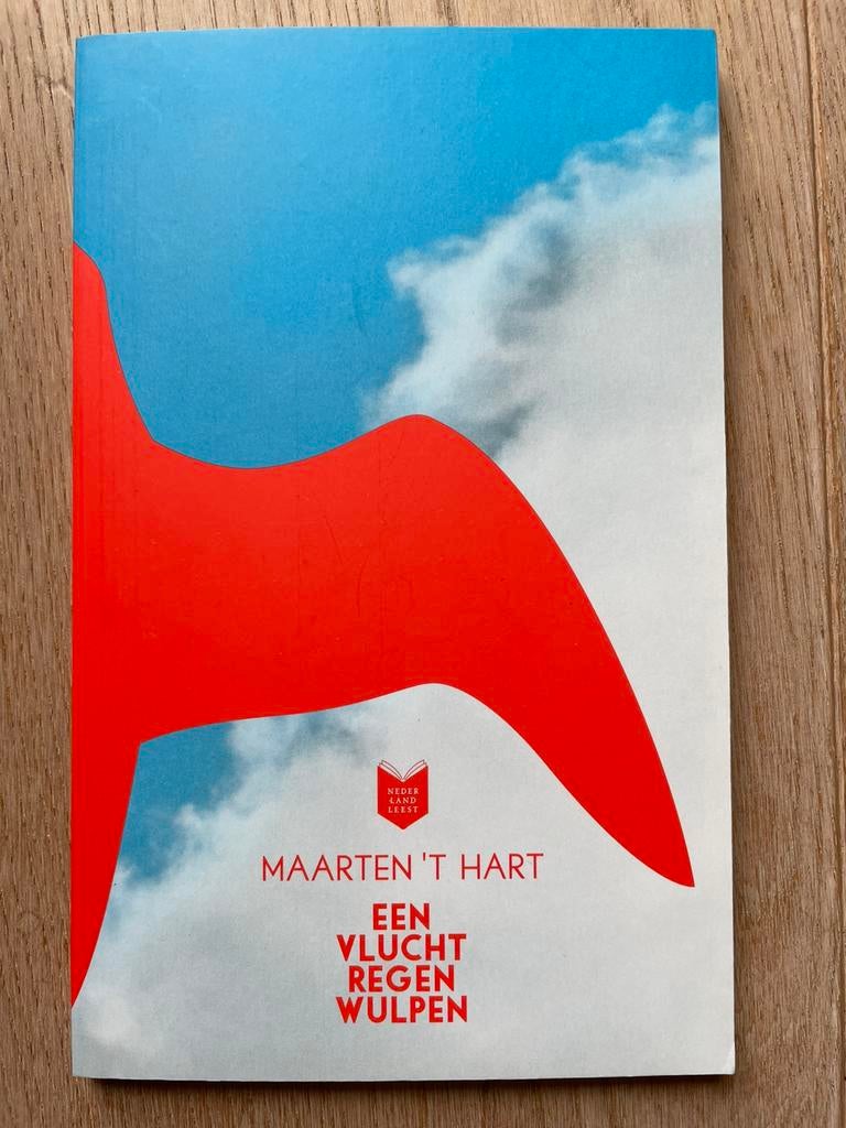 Maarten ‘t Hart - Een vlucht regenwulpen ISBN 9789059652613, Ophalen of Verzenden, Zo goed als nieuw