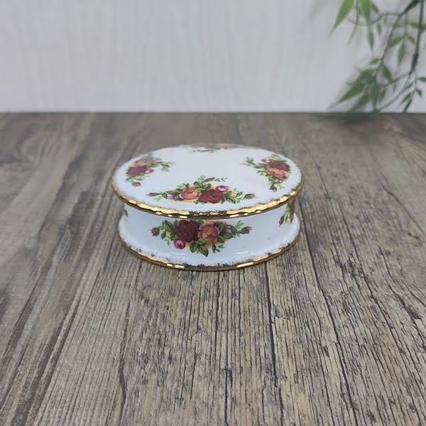 Royal Albert Old Country Roses Sieradendoosje / Pillendoosje, Ophalen of Verzenden
